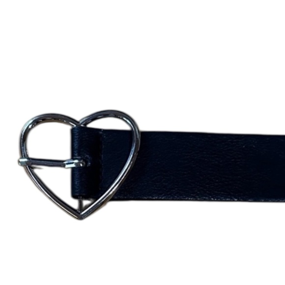 Brandy Melville Black Belt with Silver Heart Buckle - Picture 2 of 7
